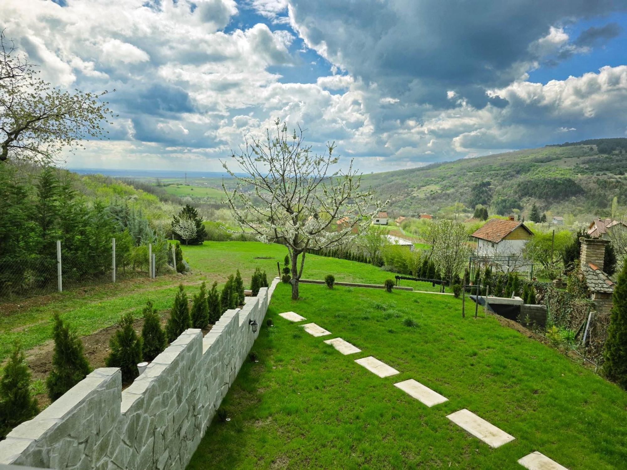 Villa Fruska Kuca *